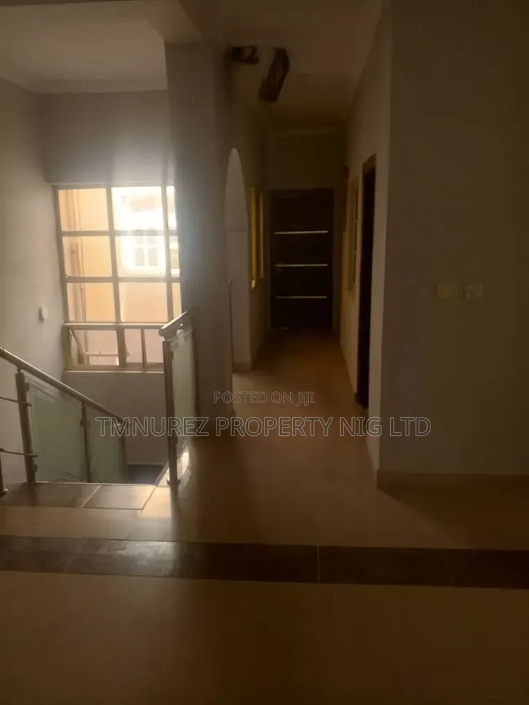 4bdrm Duplex in Lekki Phase 1 for rent