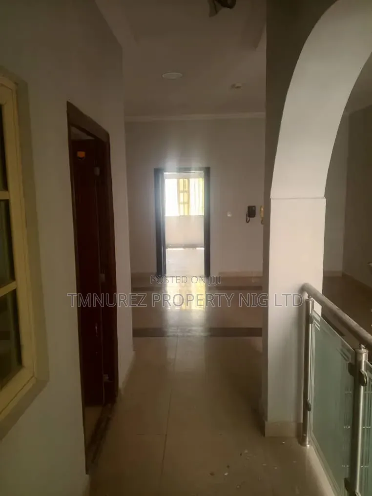4bdrm Duplex in Lekki Phase 1 for rent