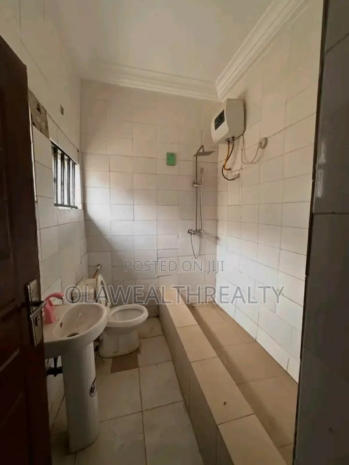 3bdrm Apartment in Gwarinpa for rent