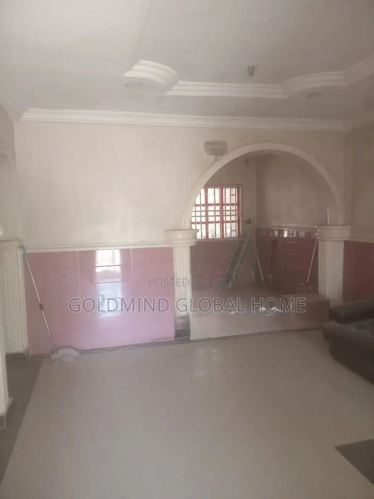 2bdrm Bungalow in Lugbe - Abuja for sale