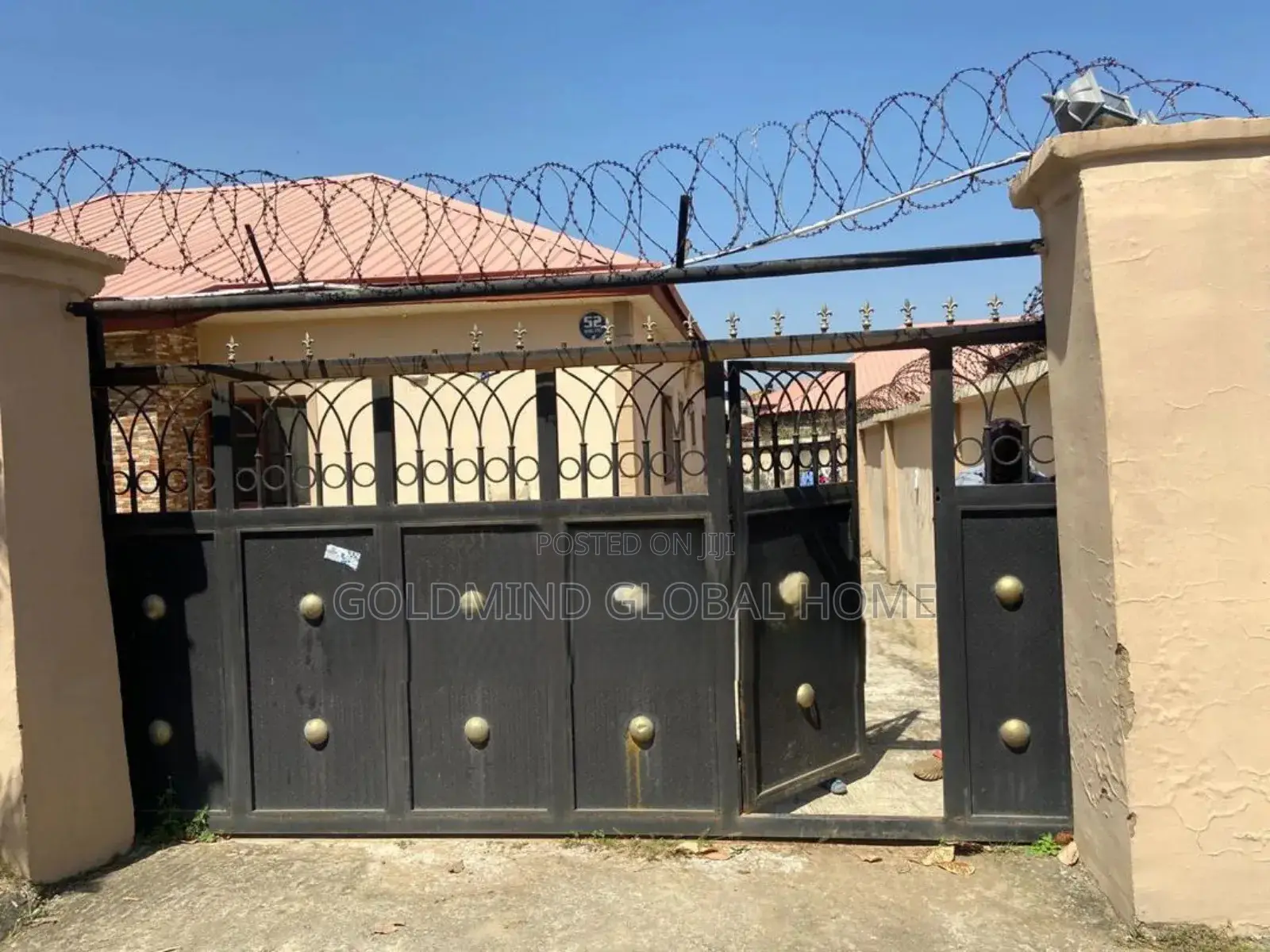 2bdrm Bungalow in Lugbe - Abuja for sale