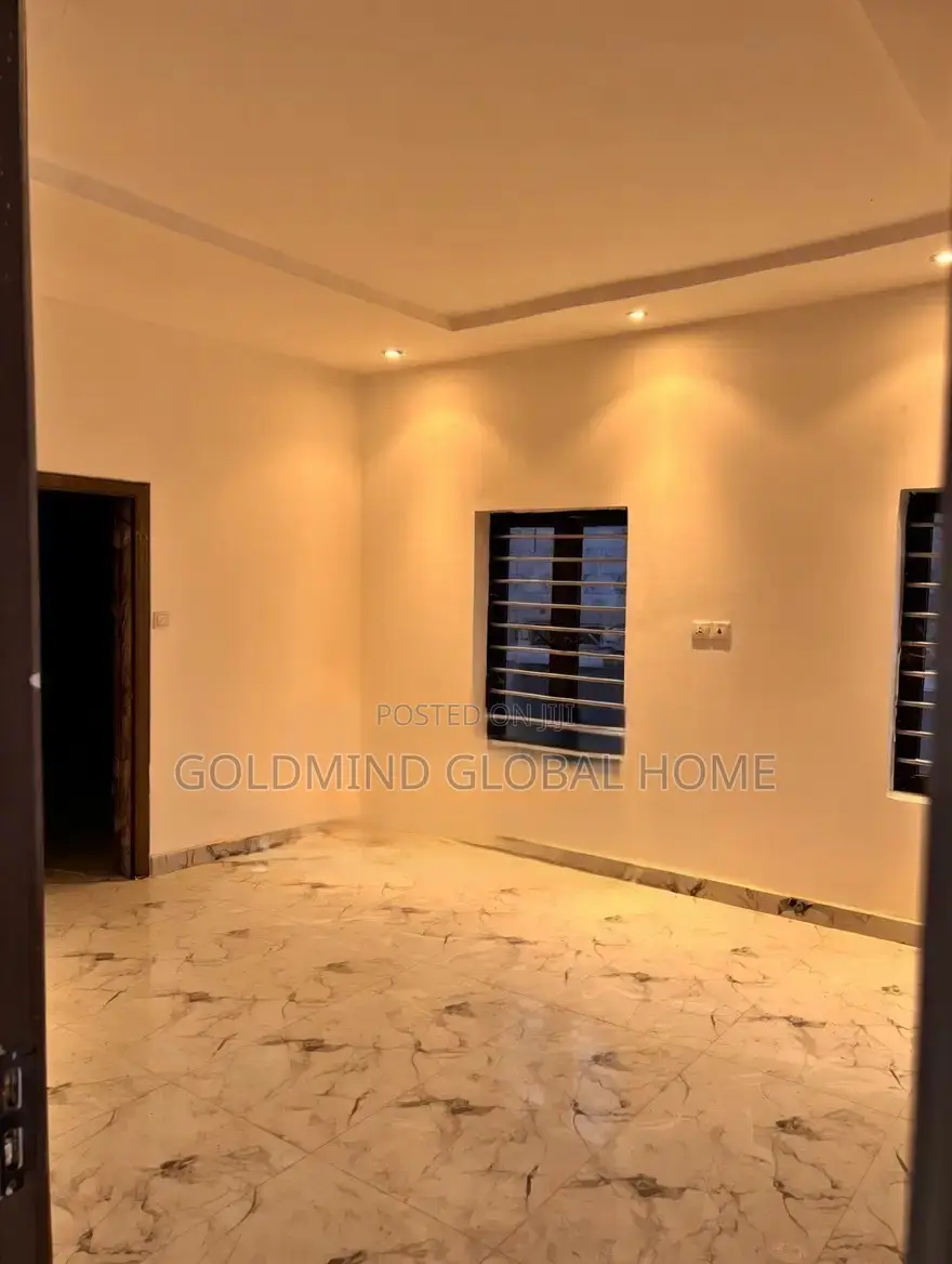 Furnished 5bdrm Duplex in Lugbe - Abuja for sale
