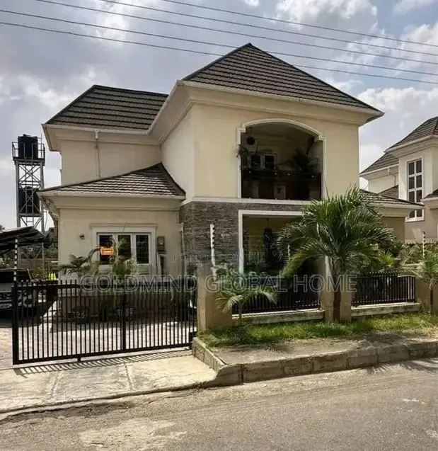 4bdrm Duplex in Lugbe -Abuja for sale