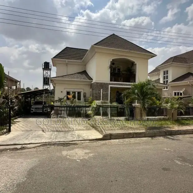 4bdrm Duplex in Lugbe -Abuja for sale