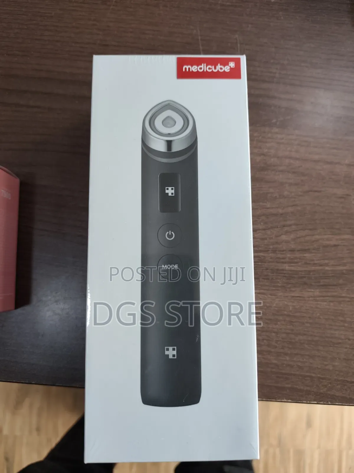 Medicube Age R Booster Pro 6in1 Real Glass Glow Beauty Massager