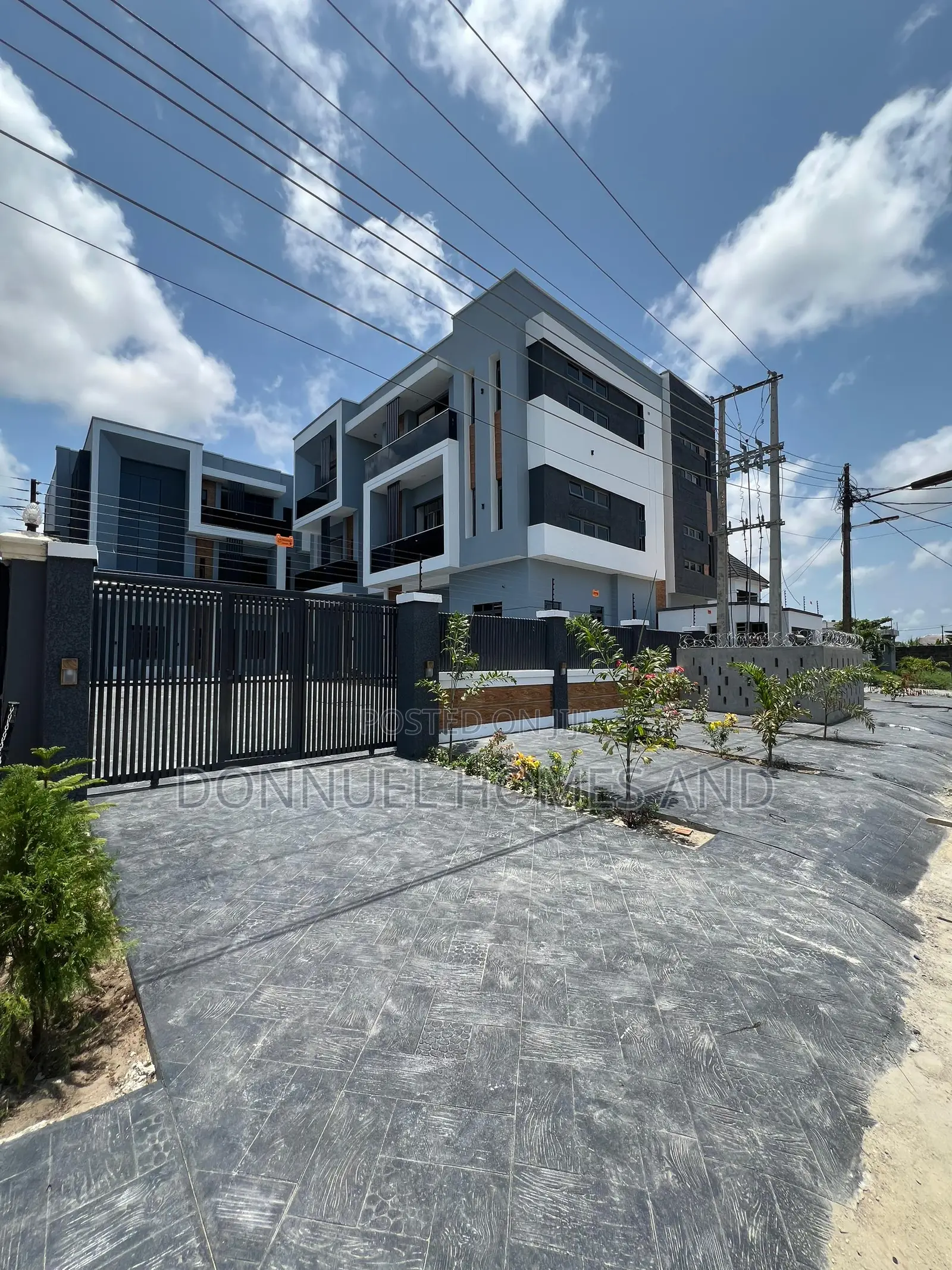 2bdrm Apartment in Lekki Expressway for sale