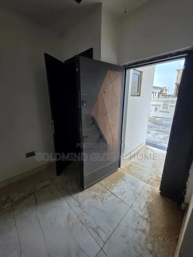 4bdrm Duplex in Lugbe - Abuja for sale