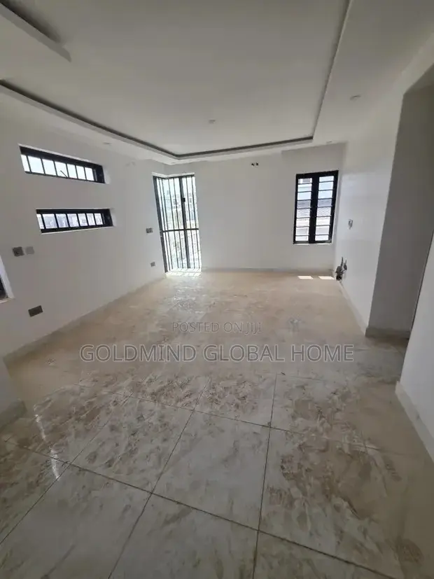 4bdrm Duplex in Lugbe - Abuja for sale