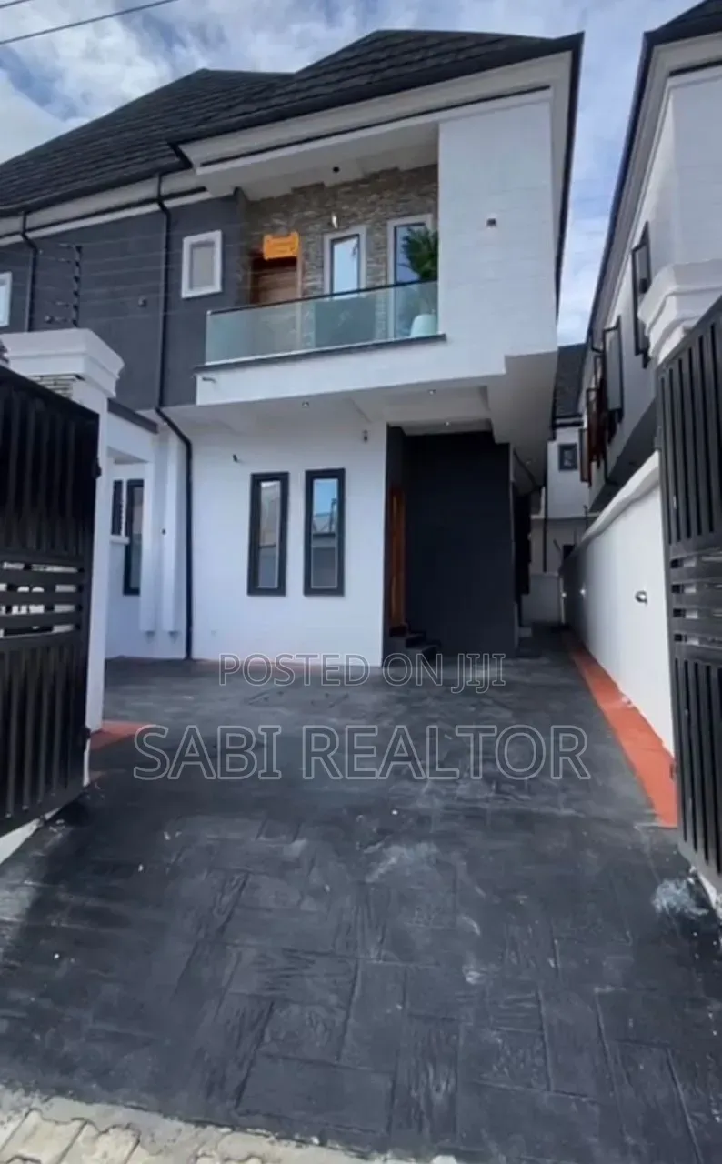 Furnished 4bdrm Duplex in Ikota for sale