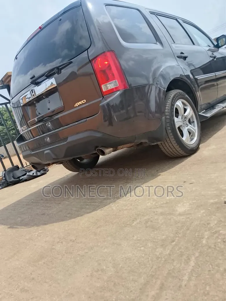 Honda Pilot LX 4dr SUV (3.5L 6cyl 5A) 2013 Brown