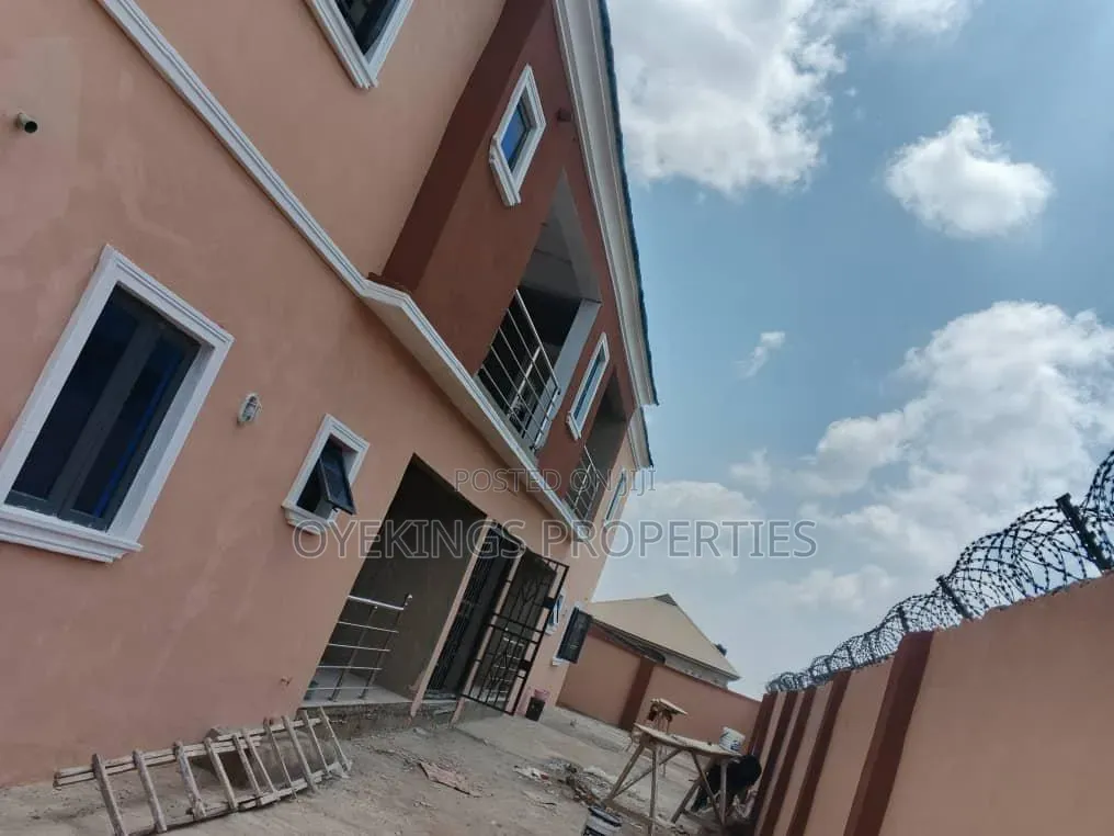 2bdrm Block of Flats in Ajinde, Oluyole Estate for rent