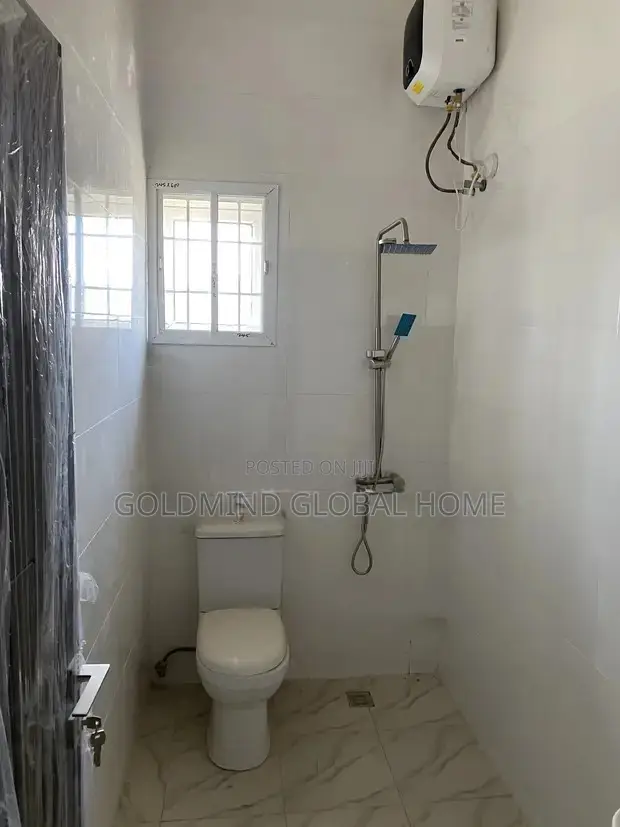 4bdrm Duplex in Lugbe - Abuja for sale