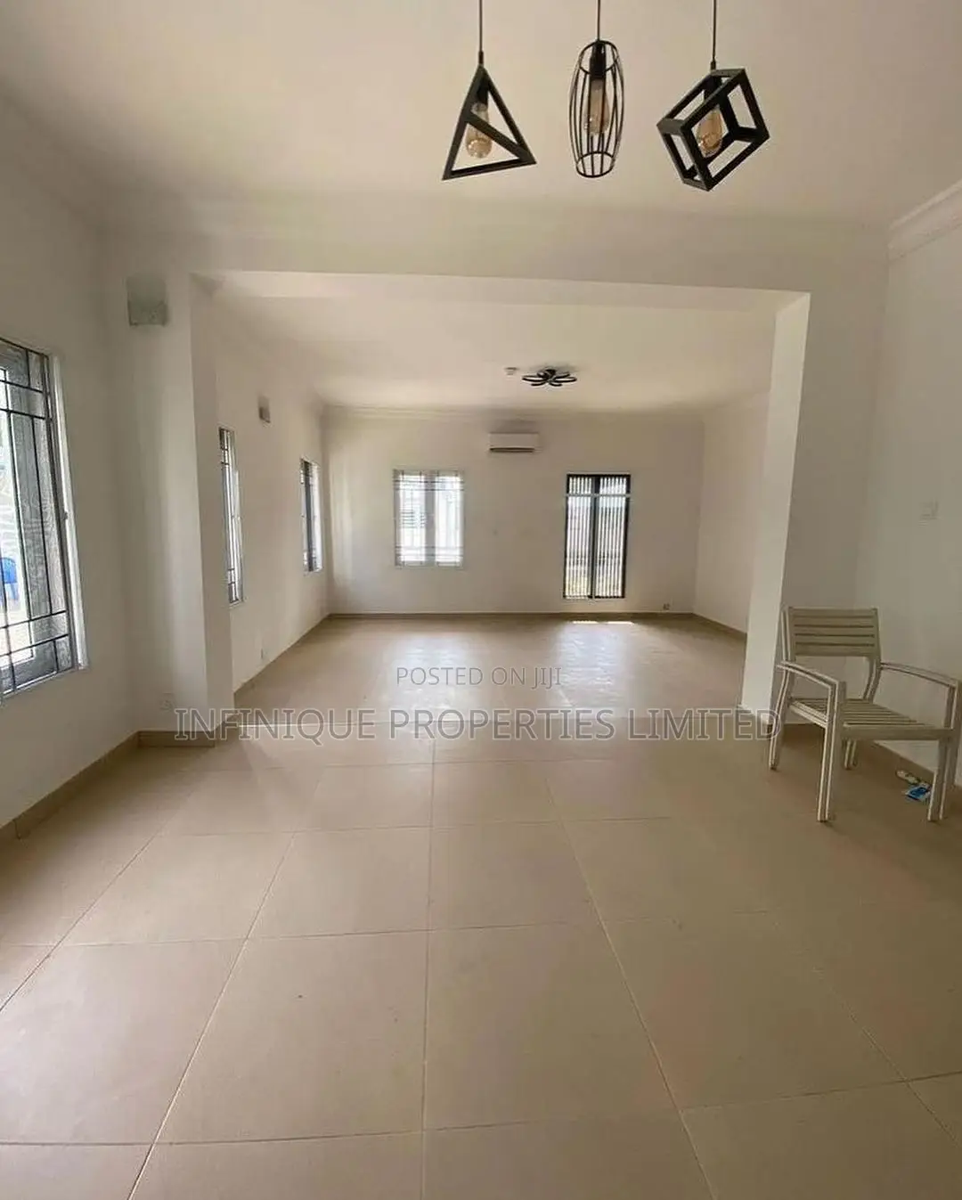 3bdrm Apartment in Banana Island for rent
