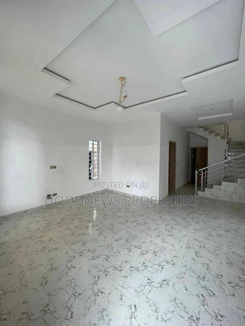 4bdrm Duplex in Curbert Court: Lekki for sale