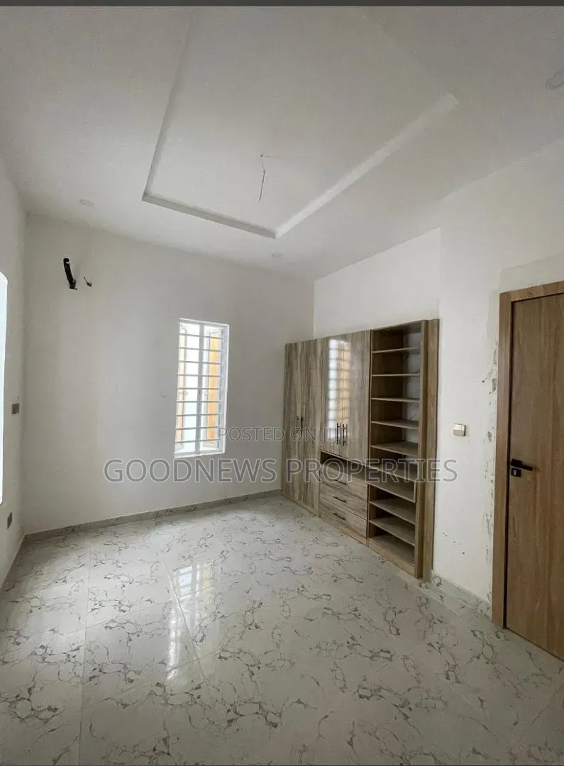 4bdrm Duplex in Curbert Court: Lekki for sale