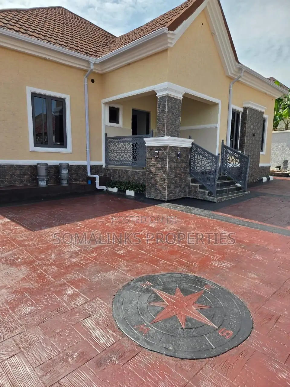3bdrm Bungalow in Pyakasa, Sabon Lugbe for sale