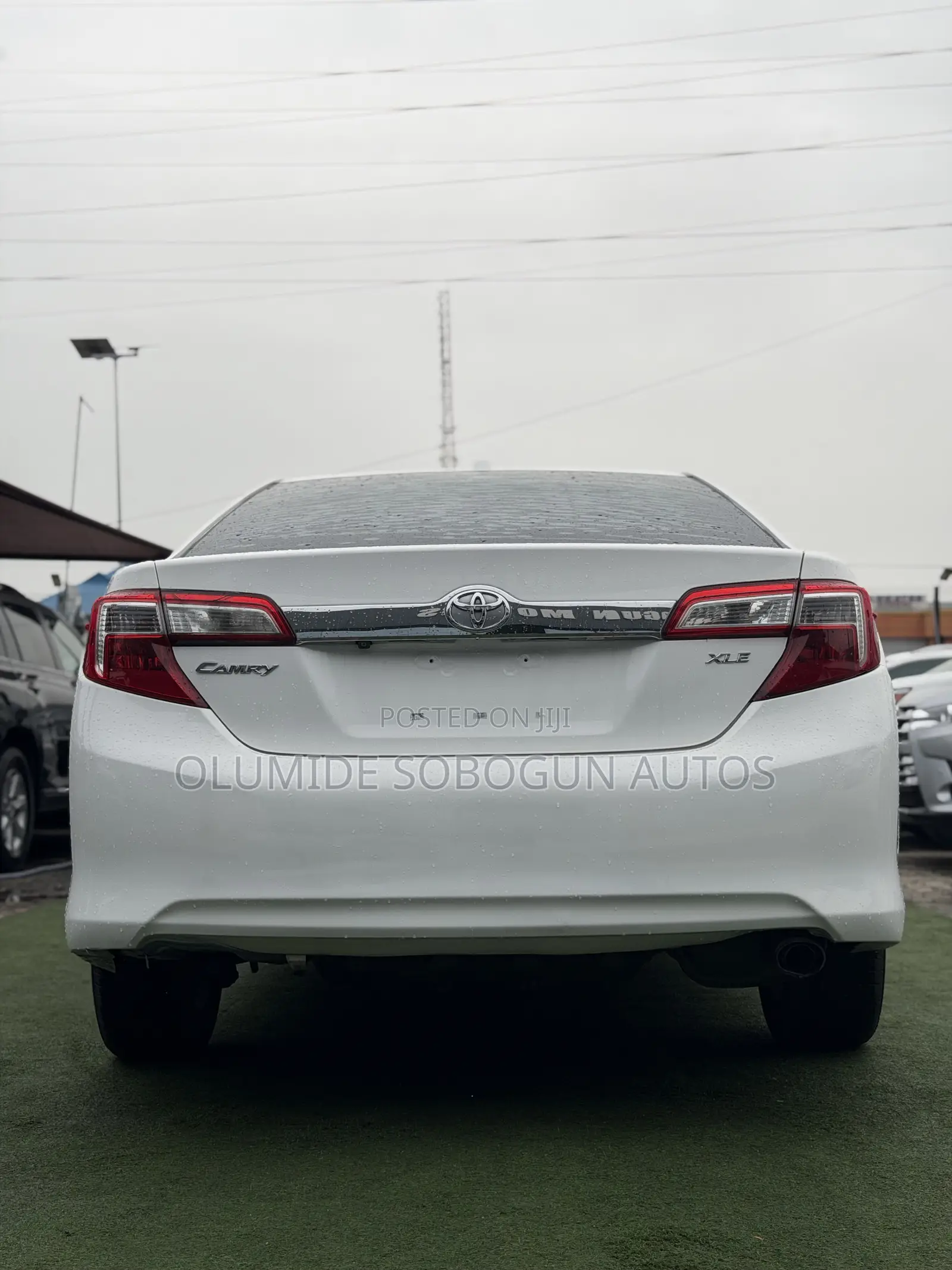Toyota Camry XLE 4dr Sedan (2.5L 4cyl 6A) 2014 White