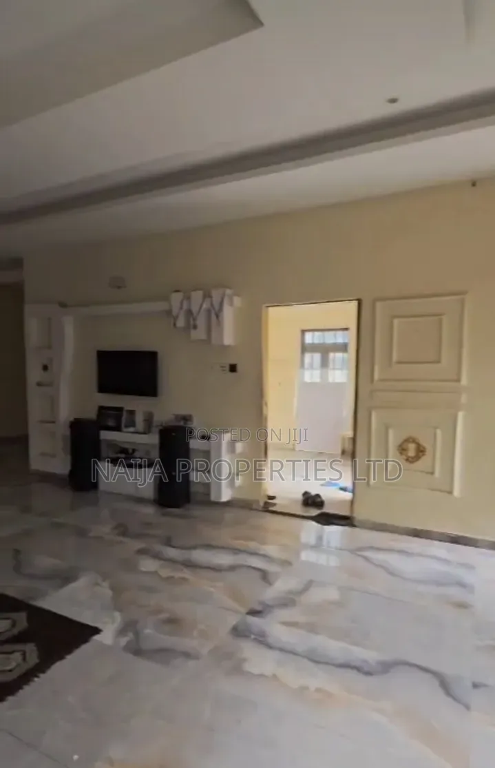 5bdrm Duplex in Mayfair Garden, Awoyaya for sale