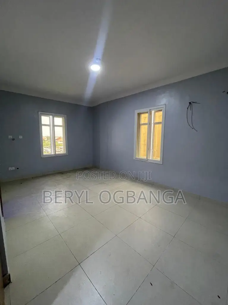 3bdrm Apartment in Ikate for sale