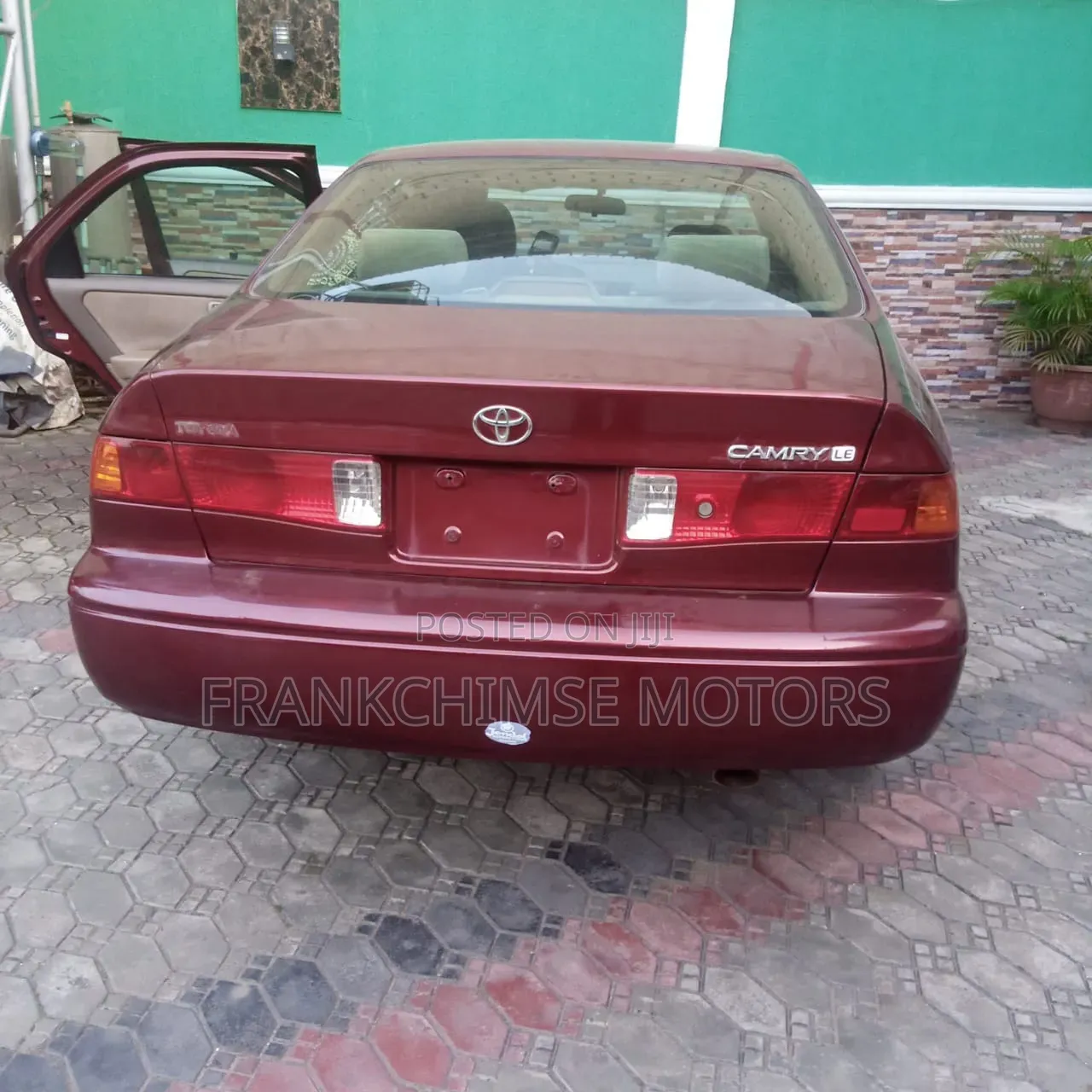 Toyota Camry 2000 Red