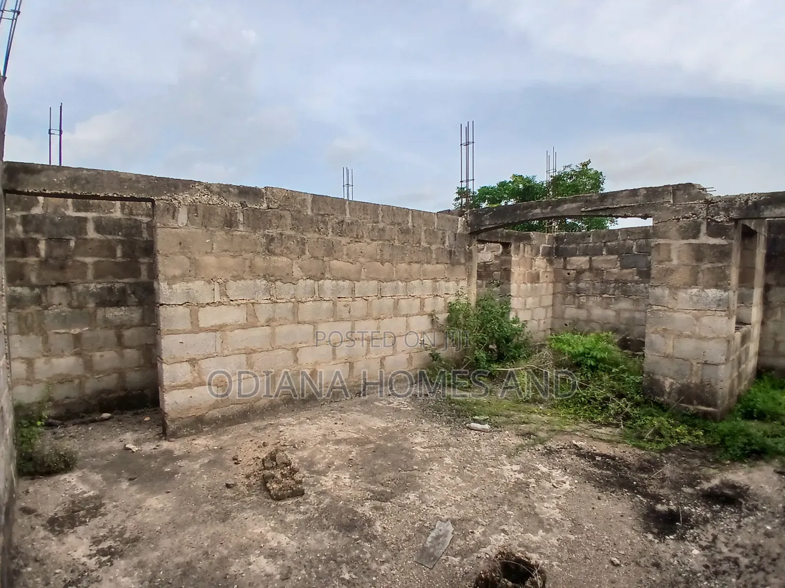 6bdrm Bungalow in Aroro Yerokun, Ojoo, Ibadan for sale