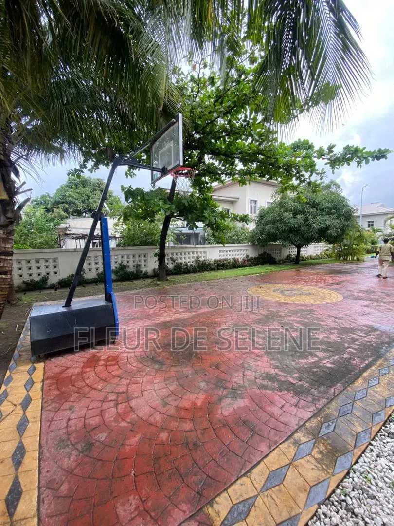 5bdrm Duplex in Ikate, Lagos Island / Lagos Island for rent