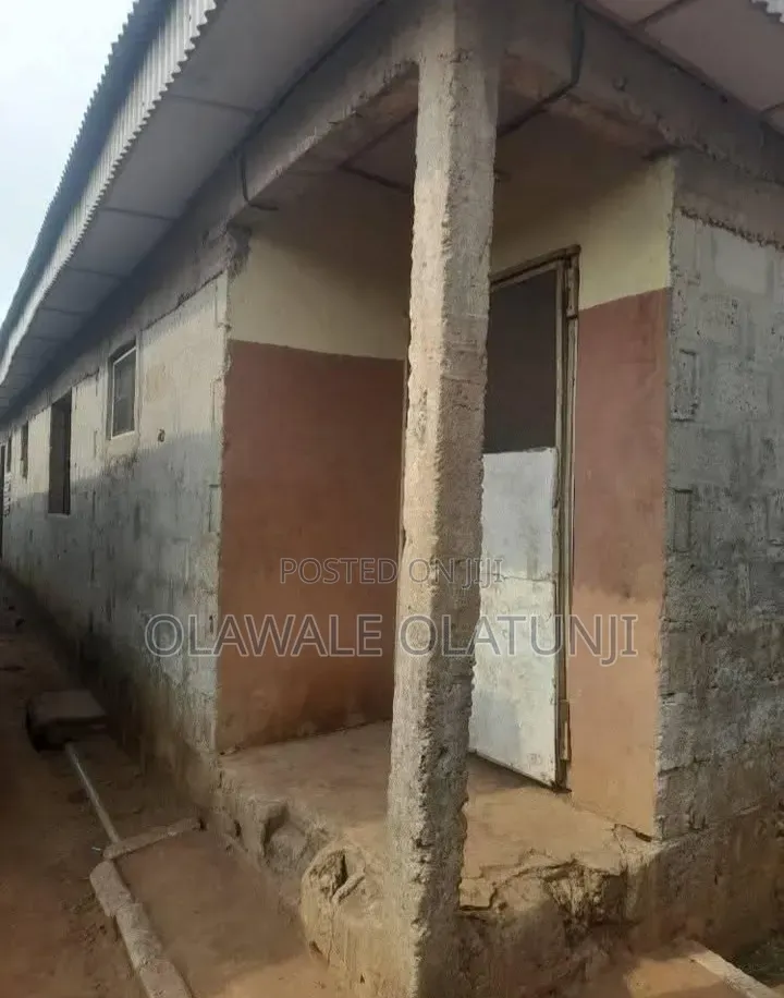 2bdrm Bungalow in Ere Road, Age Mowo for sale
