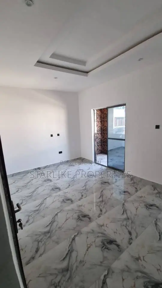 4bdrm Duplex in Lekki for sale