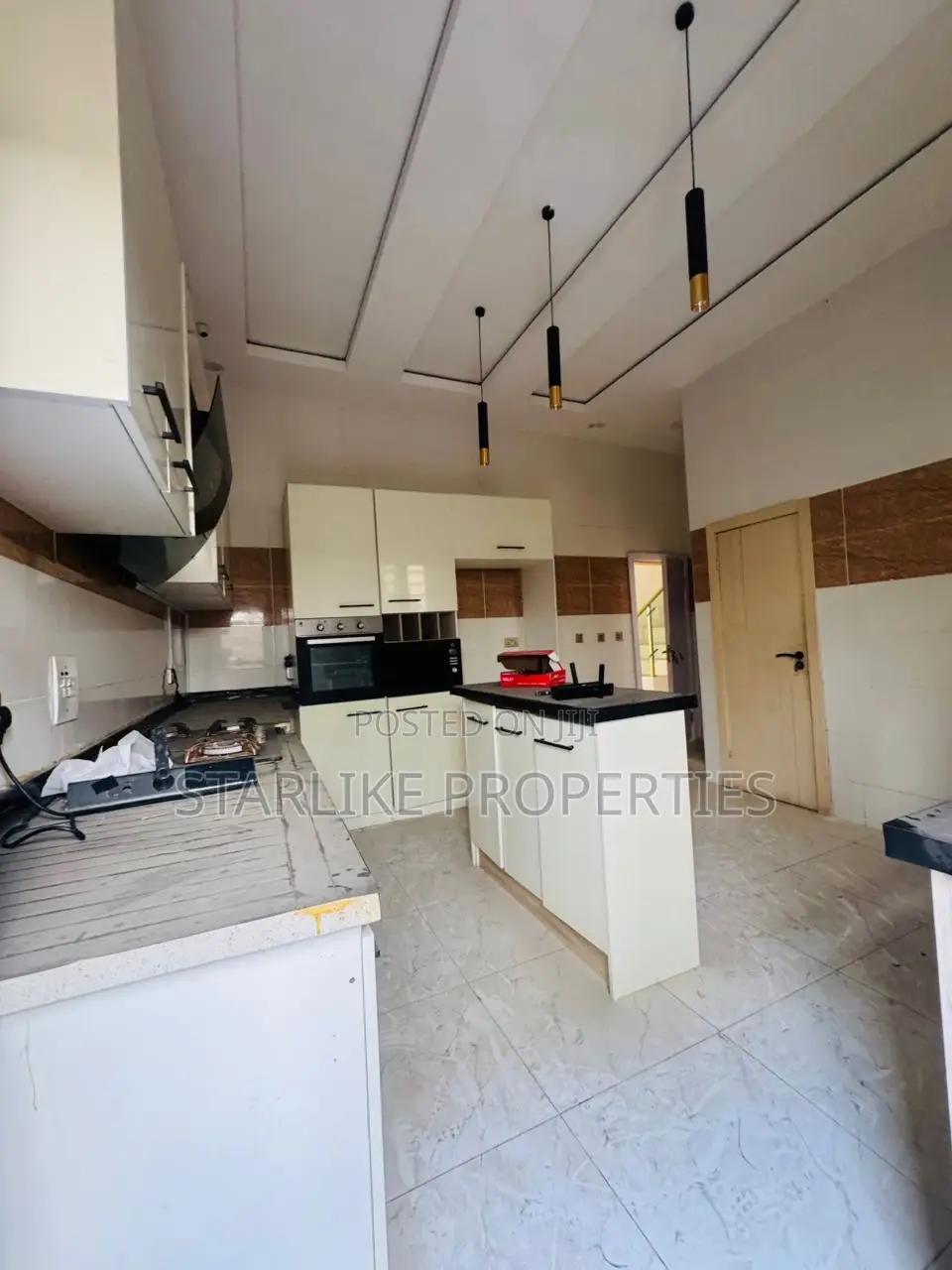 4bdrm House in Ado / Ajah for sale