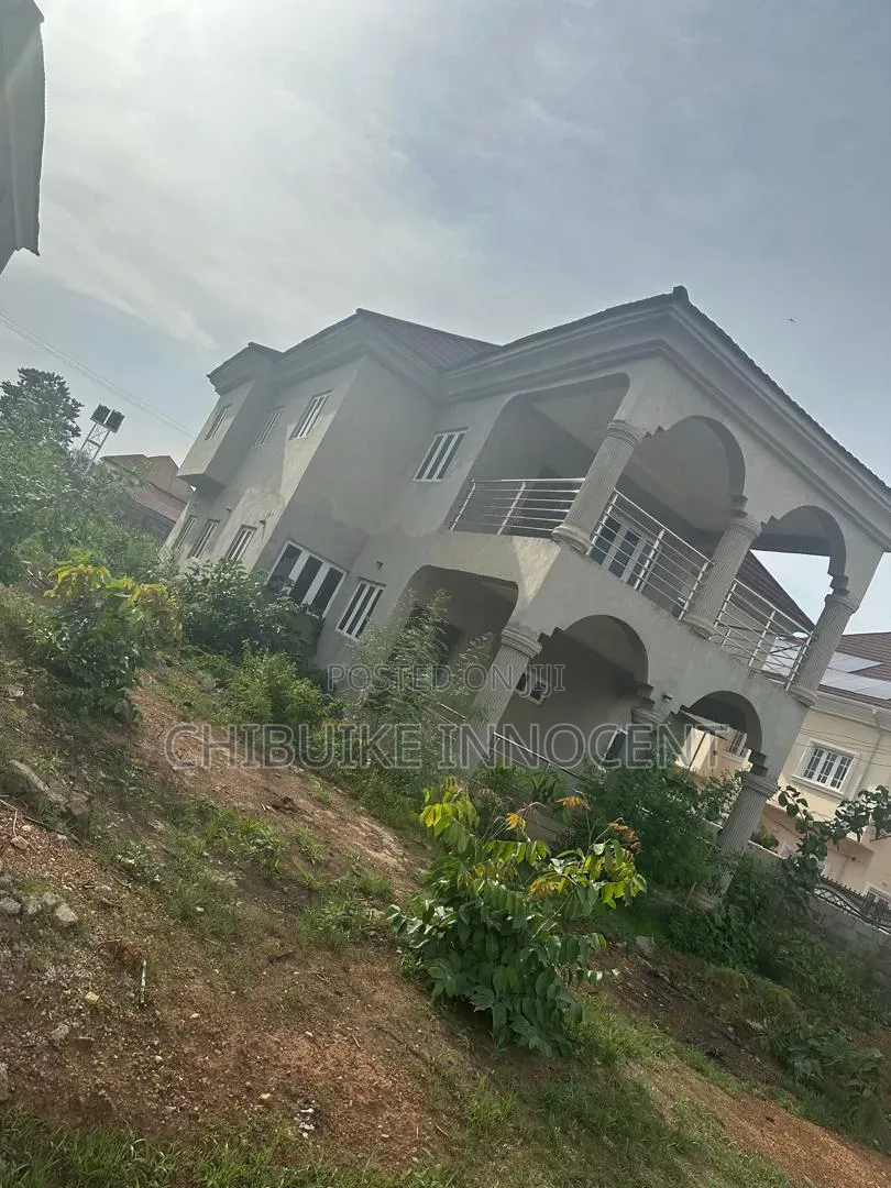 4 Bedroom Fully Detached Duplex