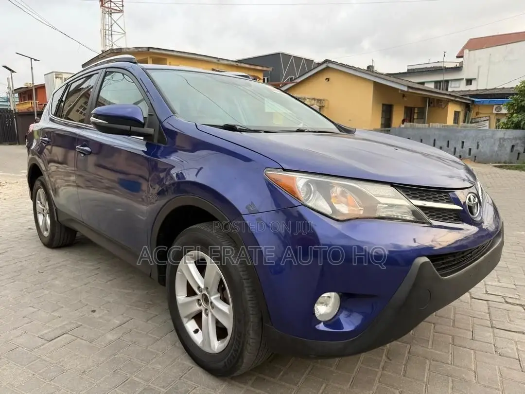 Toyota RAV4 XLE 4dr SUV AWD (2.5L 4cyl 6A) 2015 Blue