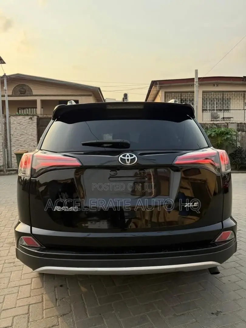 Toyota RAV4 XLE AWD (2.5L 4cyl 6A) 2016 Black