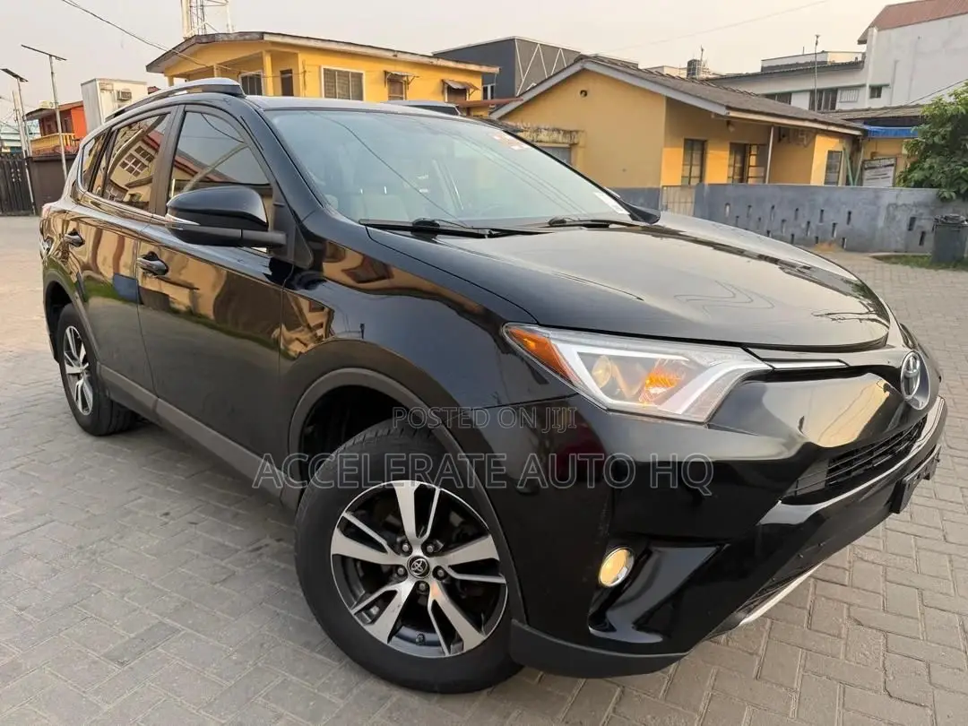 Toyota RAV4 XLE AWD (2.5L 4cyl 6A) 2016 Black