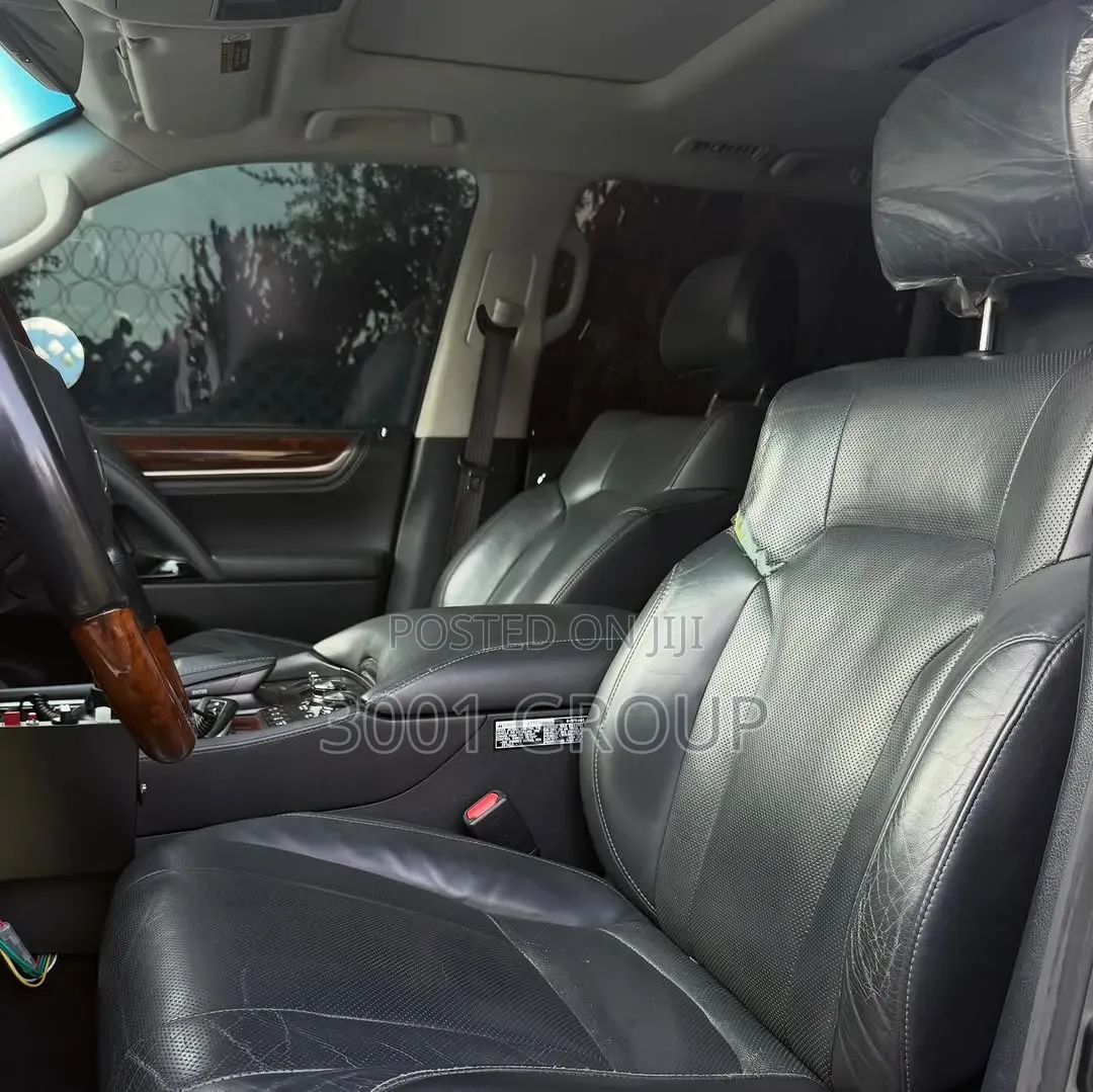 Lexus LX 2018 Gray