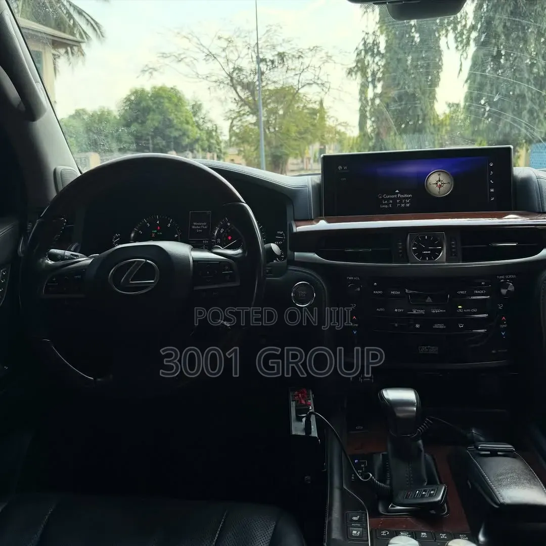 Lexus LX 2018 Gray