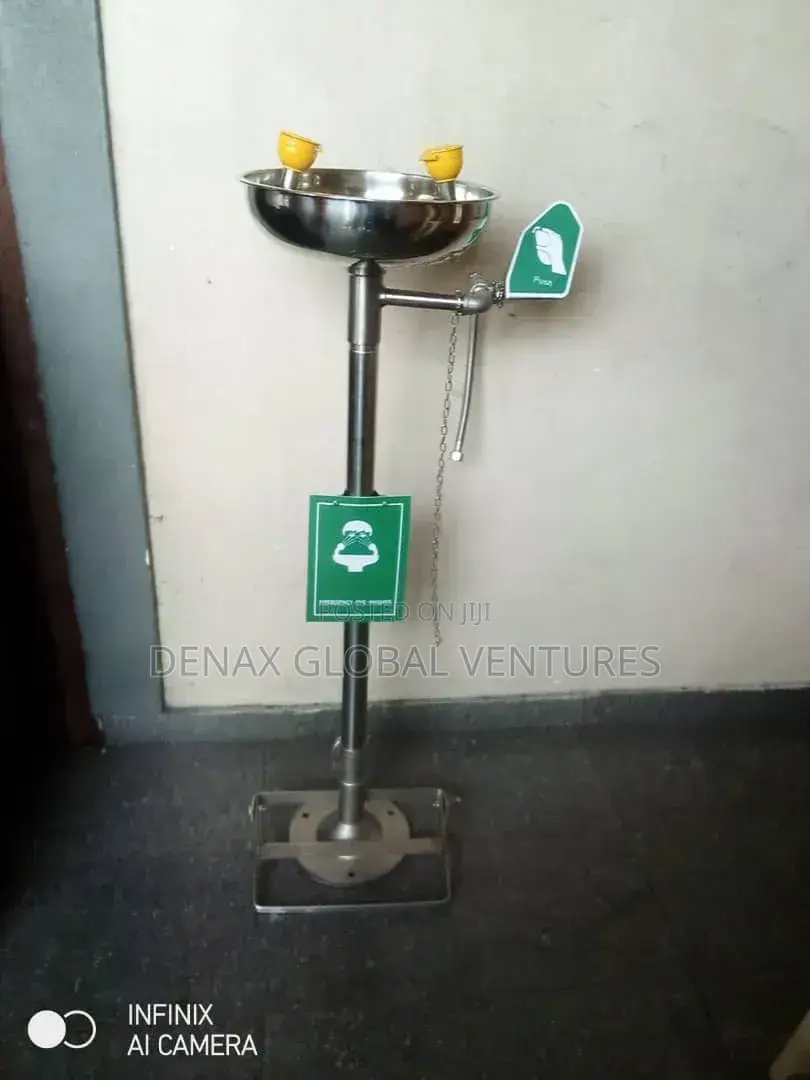 Centurion Safe Standing Pedestal Eye Wash Station