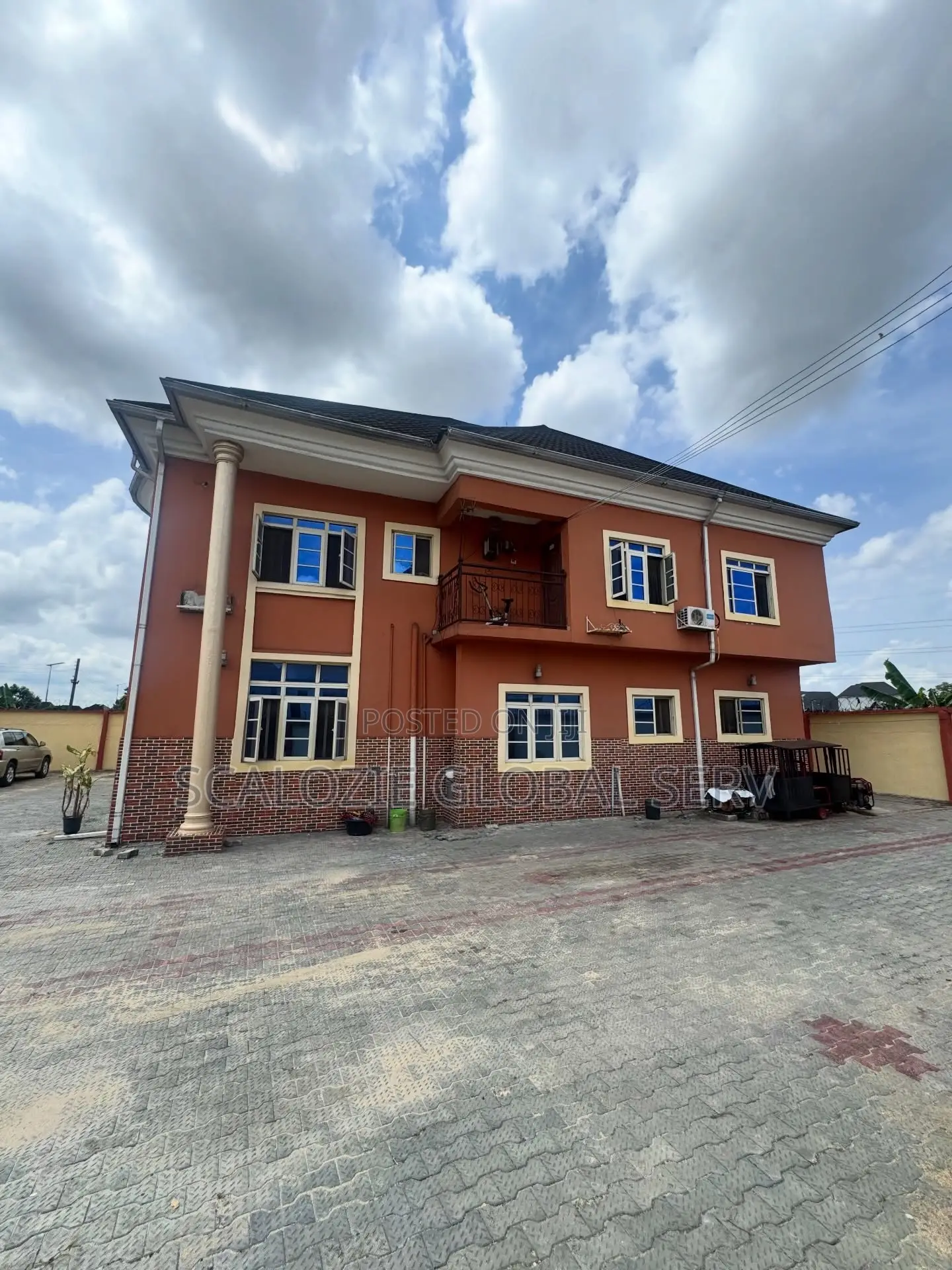 6bdrm Duplex in Rumuehinwo Estate, for sale