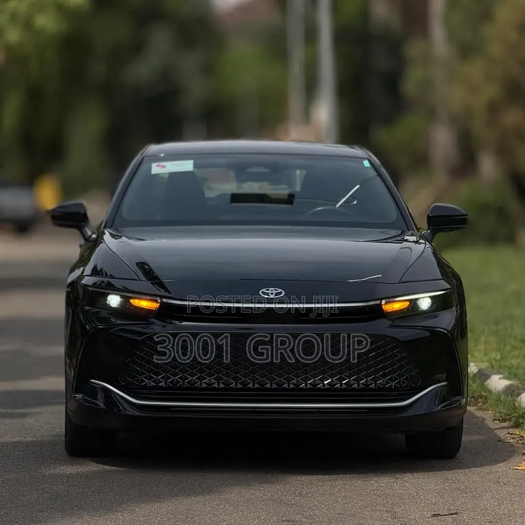 Toyota Crown 2024 Black