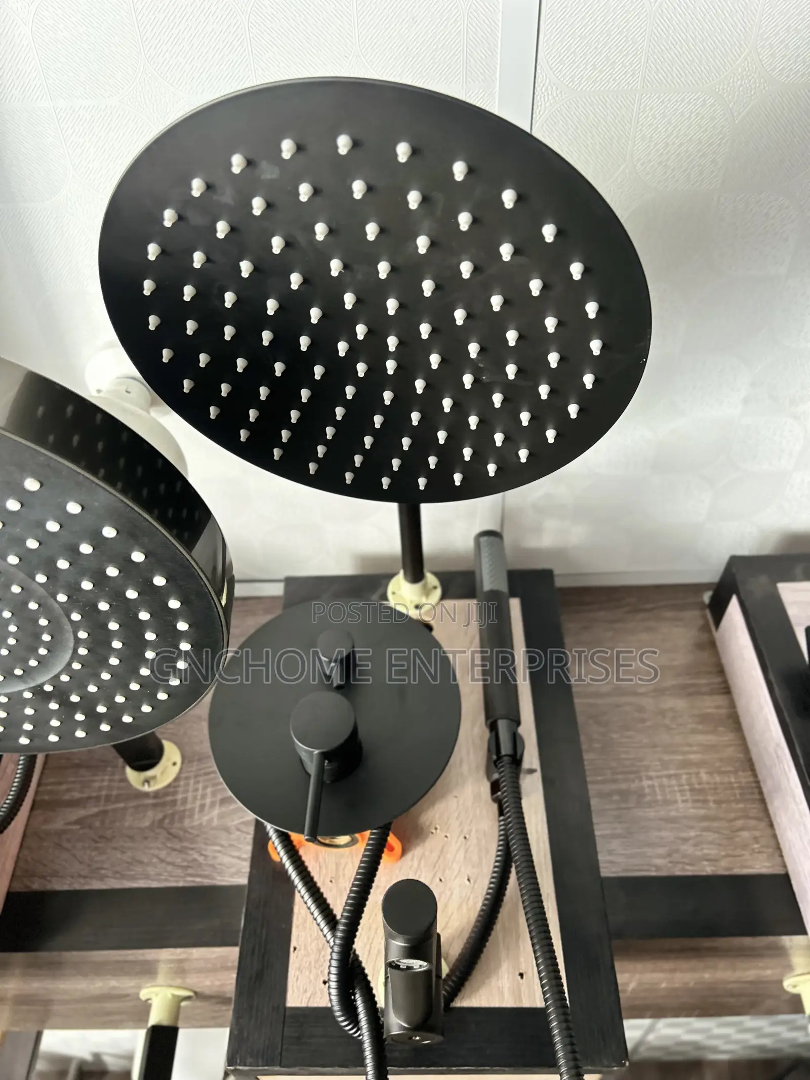 Around Condict Shower Black (5ways)