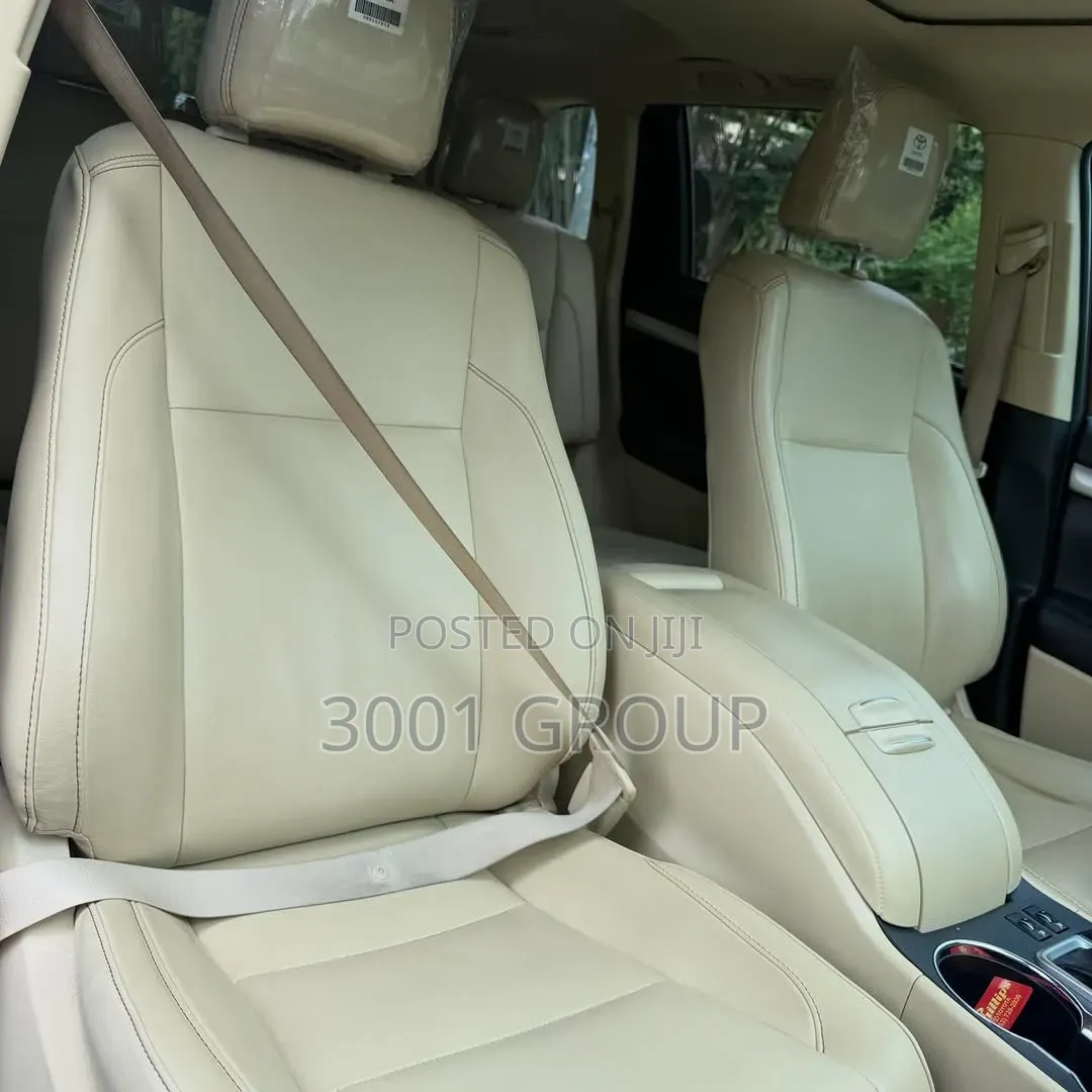 Toyota Highlander XLE 2019 Burgundy