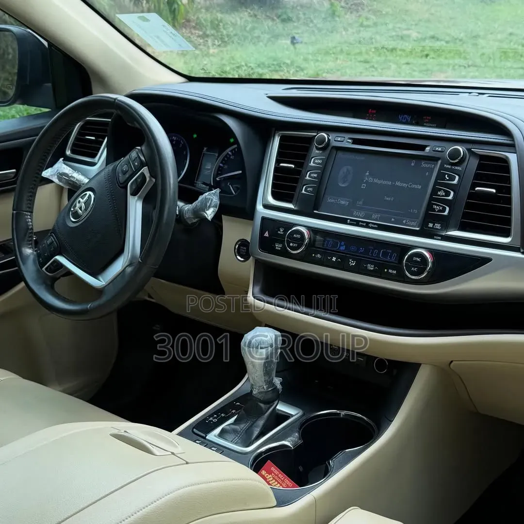 Toyota Highlander XLE 2019 Burgundy