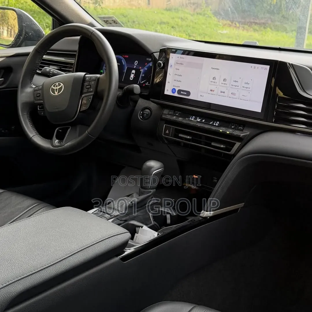 Toyota Camry XSE 2025 Green