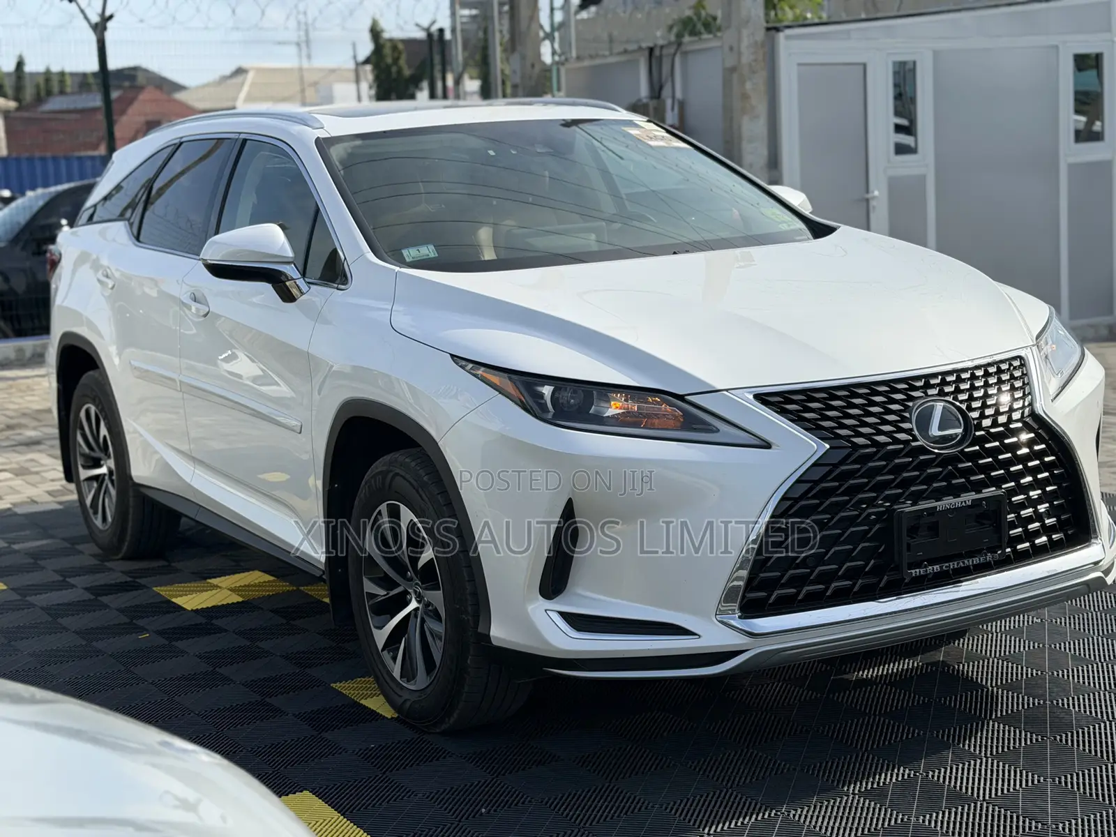 Lexus RX 350L 4WD 2021 White