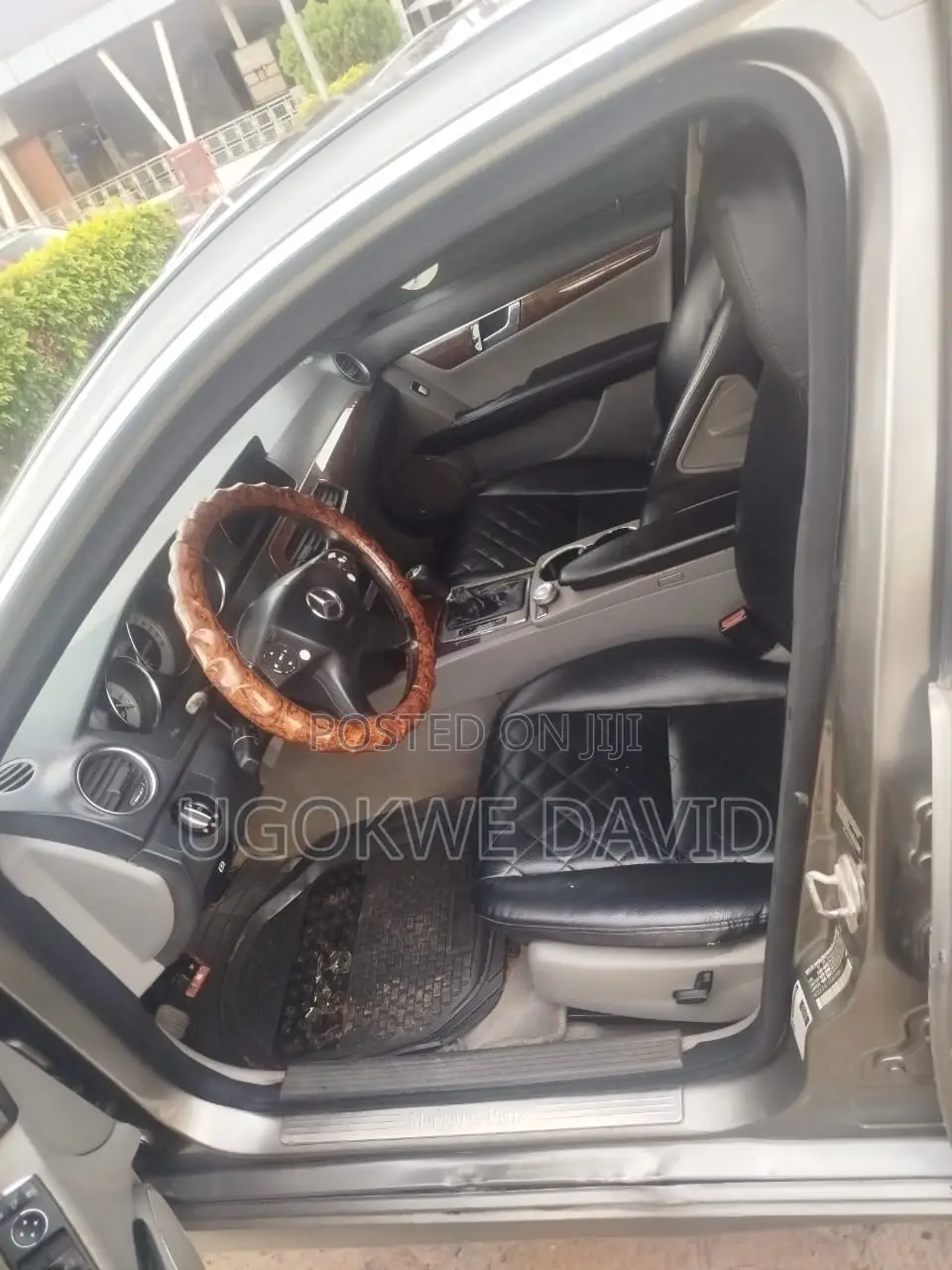 Mercedes-Benz C300 2011 Gray