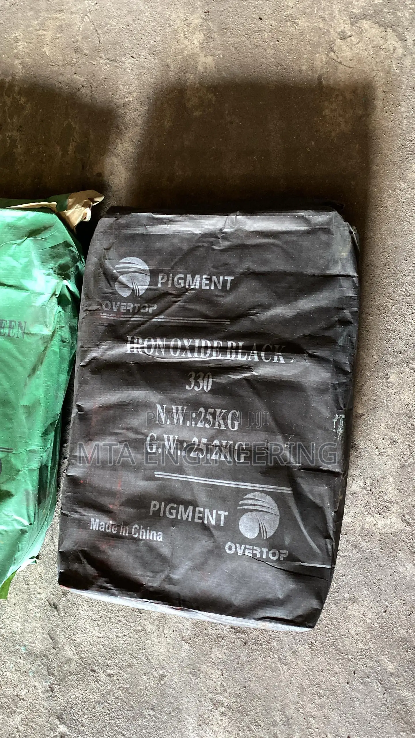 Color Dark Block Oxide Pigment