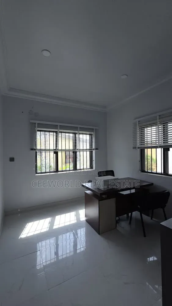 Furnished Spacious 3 Bedroom Office Space at Bodija