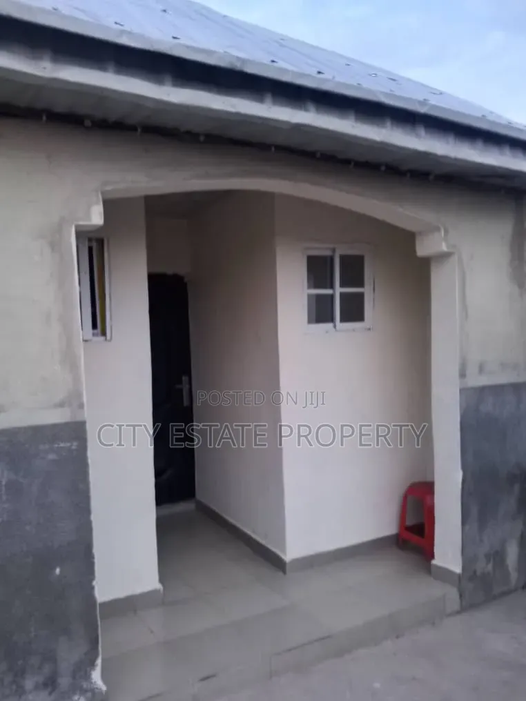 Studio Apartment in City Estate, Sabon Lugbe for rent