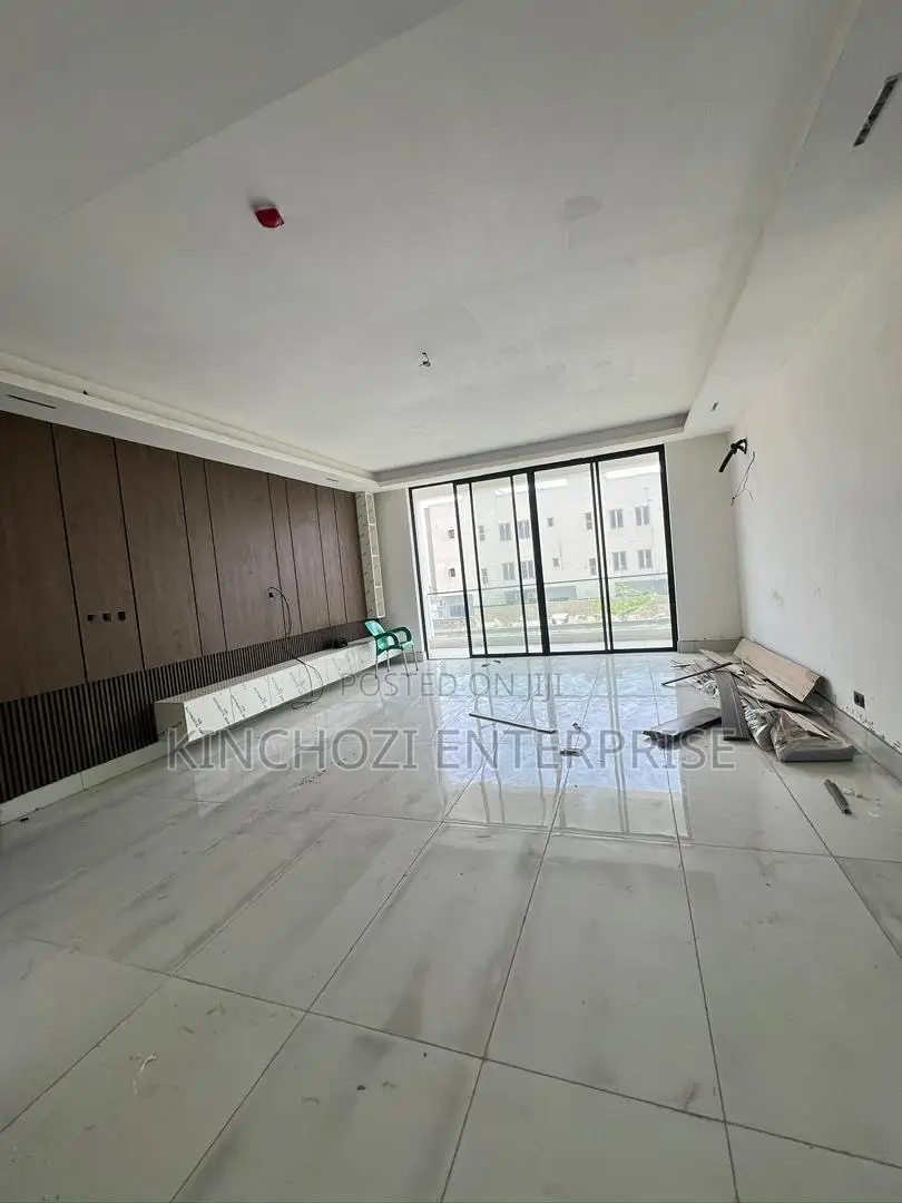 2bdrm Block of Flats in Ikate Lekki for sale