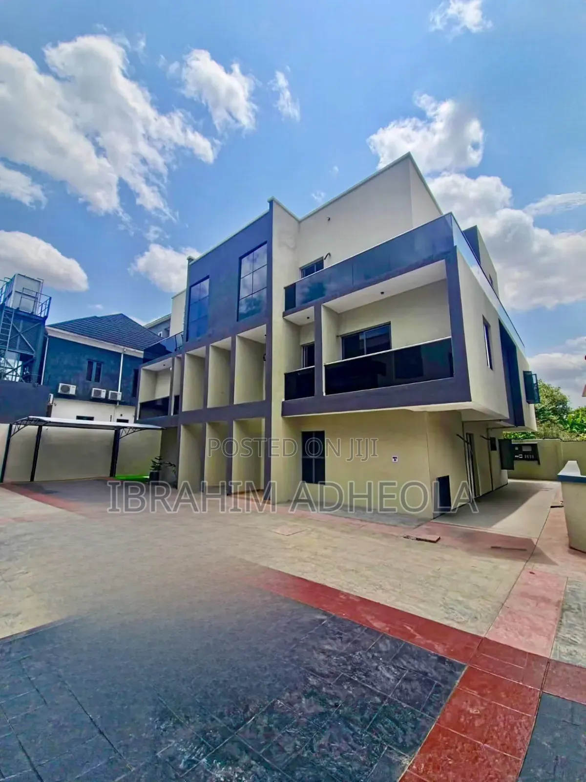 4bdrm Duplex in Shonibare Estate for sale