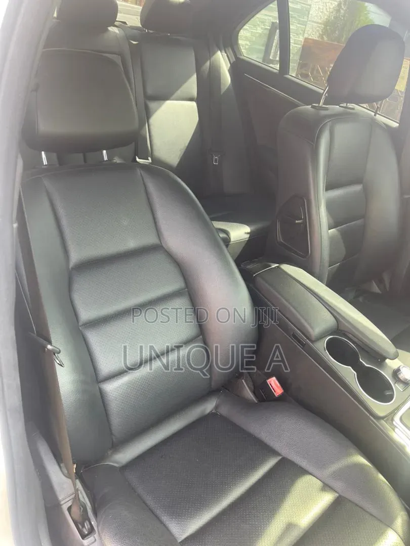 Mercedes-Benz C300 2012 White